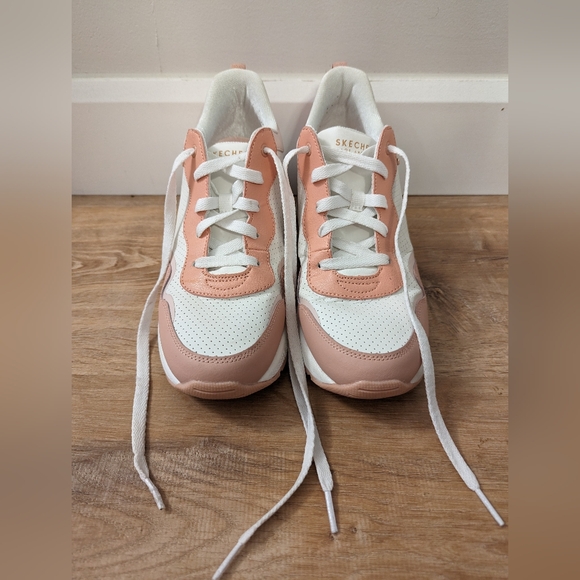 Skechers Shoes - Sketchers Million Elevat-air Peach Sneakers